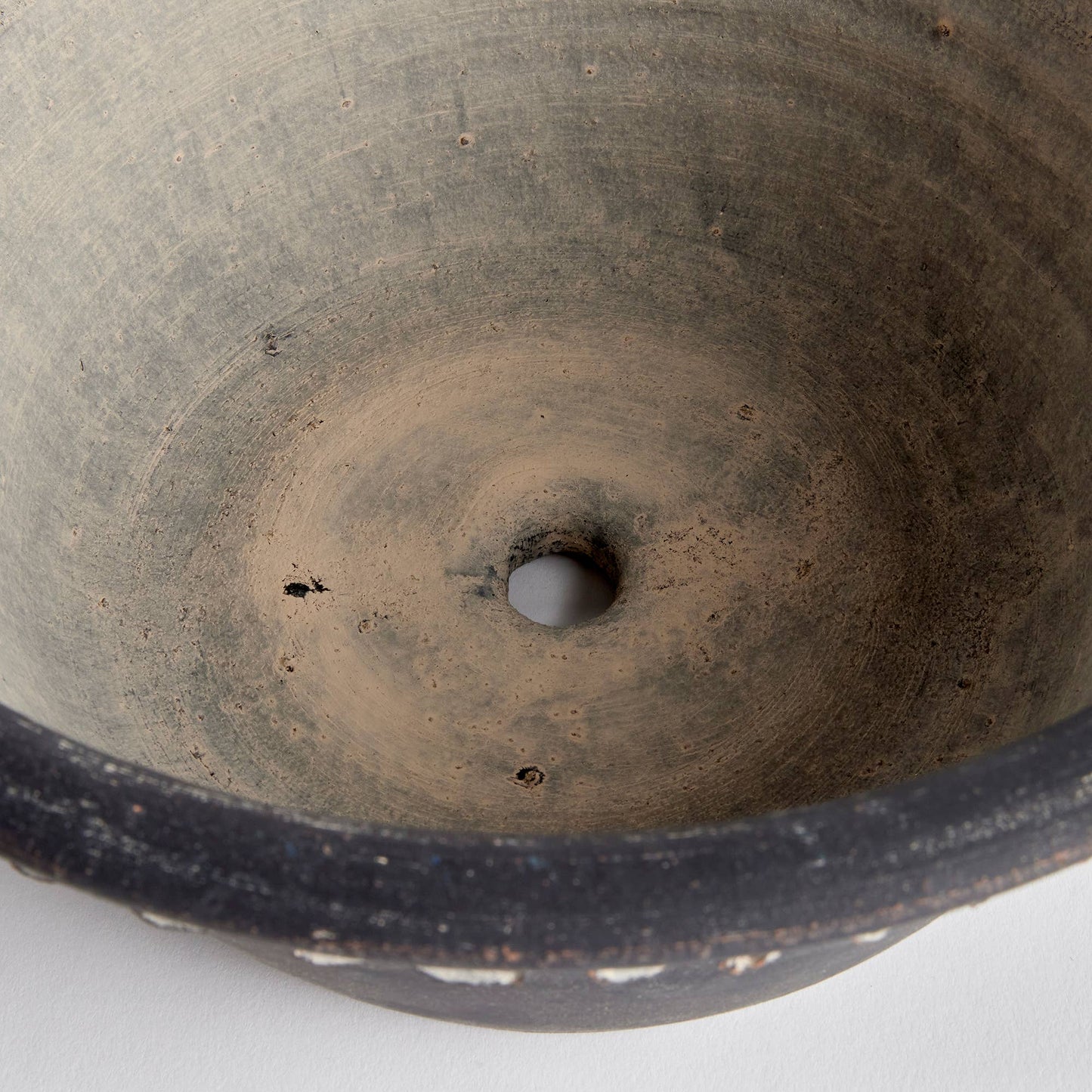 Wakefield Handmade Henley Forcing Pot #6, Black Earth